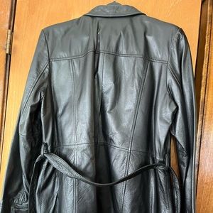 Wilsons Leather Women’s jacket with zip out liner.  zip front, size XL